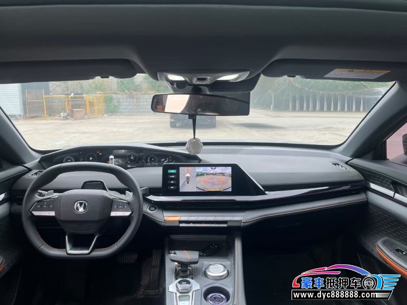 24年长安长安UNI轿车抵押车出售