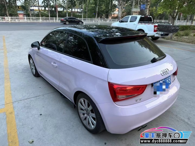 14年奥迪A1轿车抵押车出售