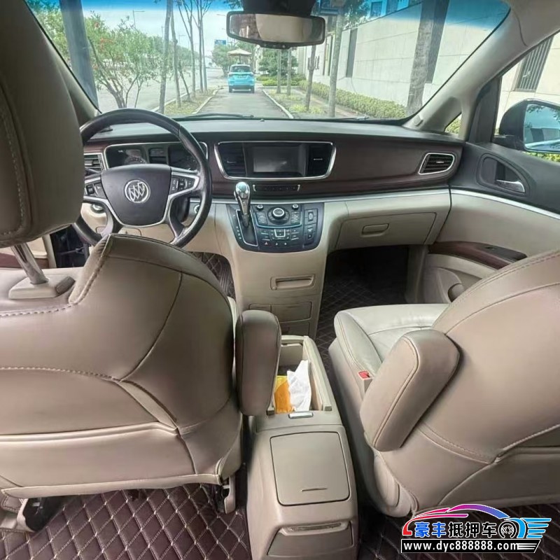 15年别克GL8轿车抵押车出售