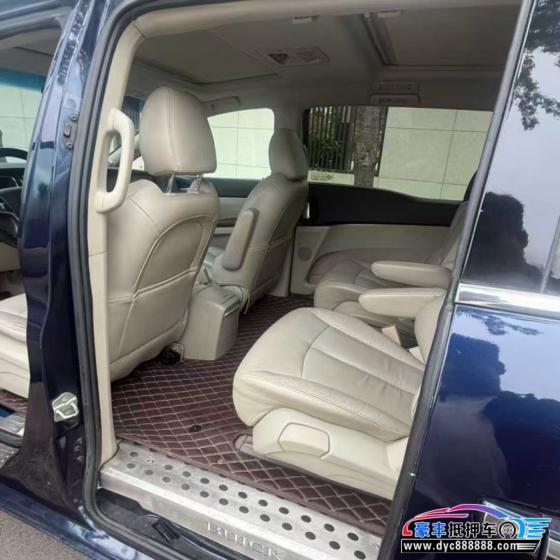 15年别克GL8轿车抵押车出售