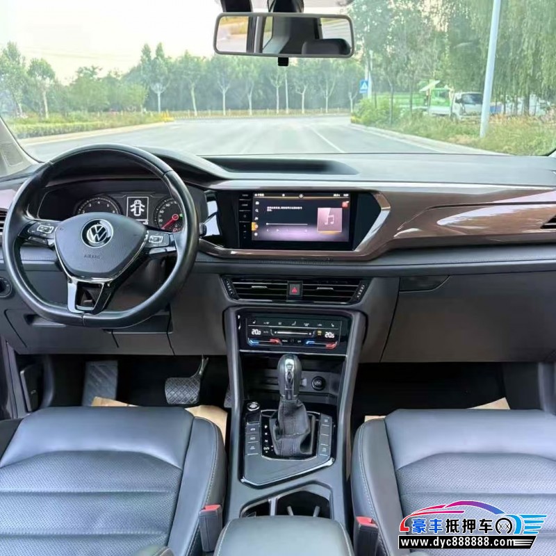 21年大众途岳轿车抵押车出售