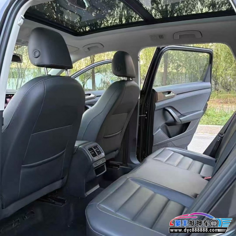 21年大众途岳轿车抵押车出售