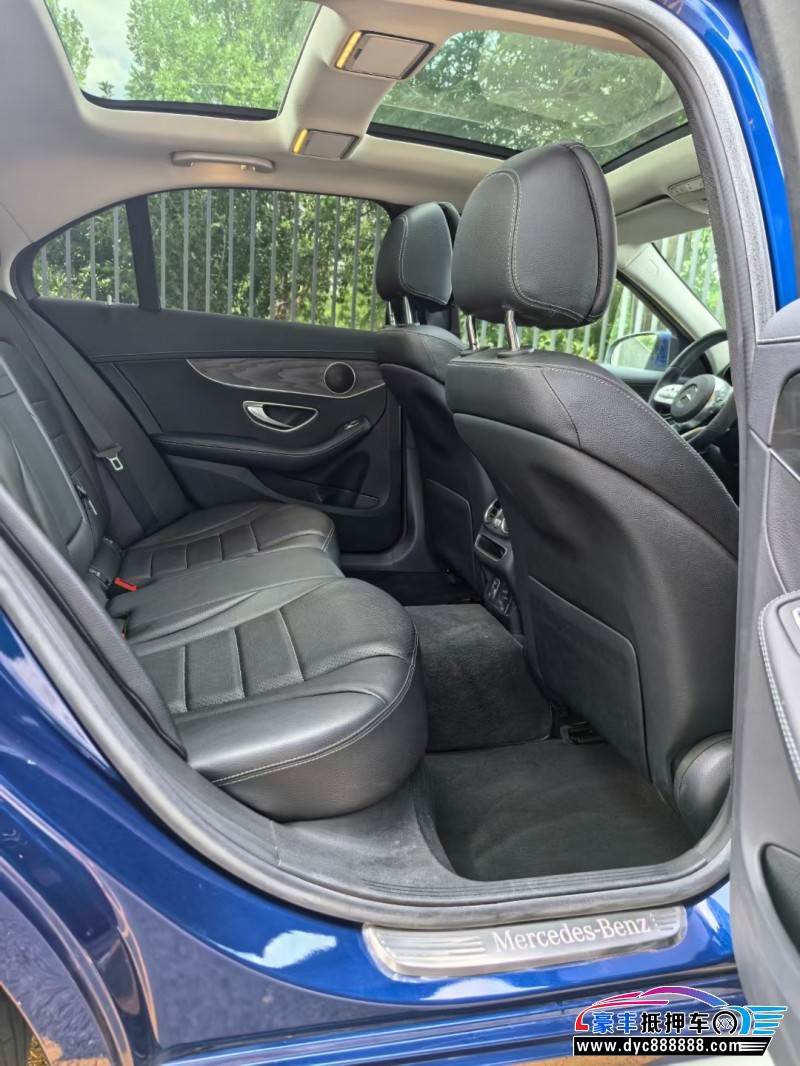 21年奔驰C轿车抵押车出售