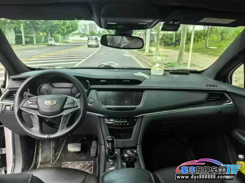 21年凯迪拉克XT5轿车抵押车出售