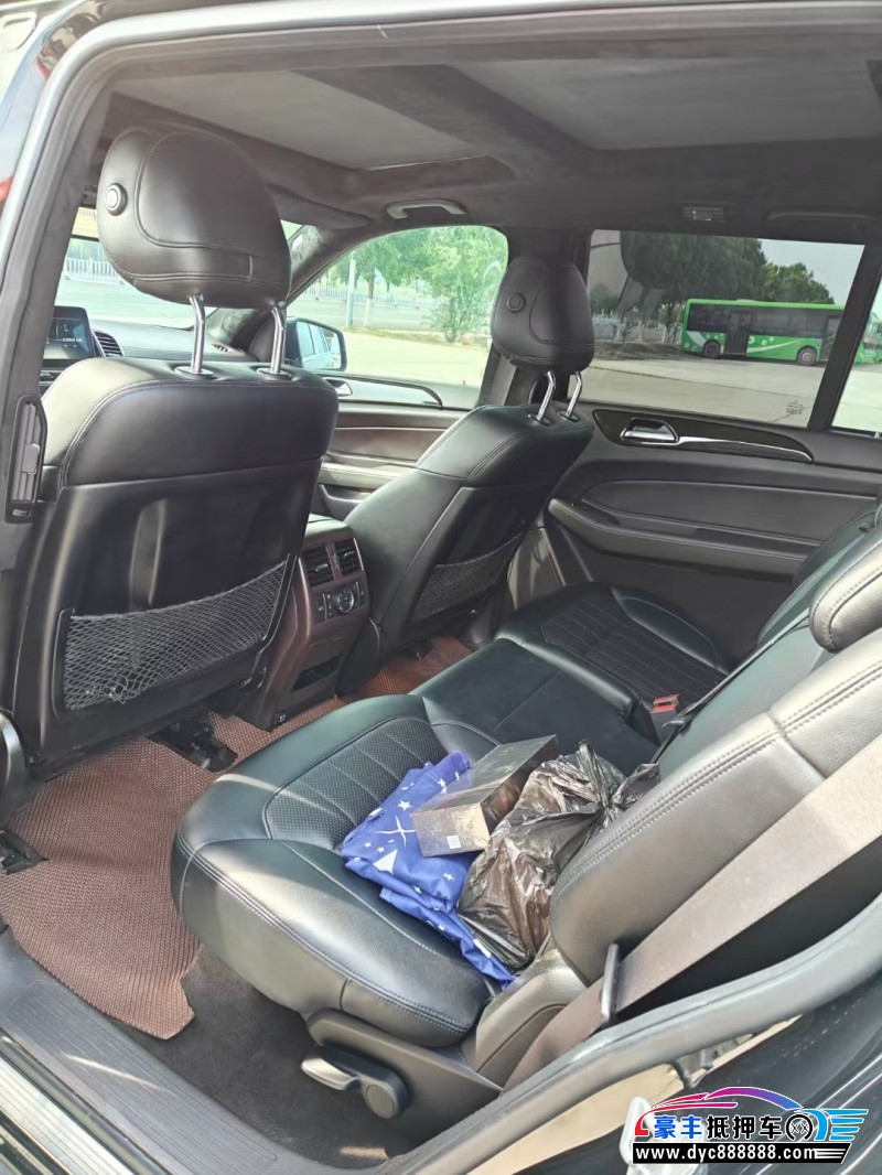 18年奔驰GLS轿车抵押车出售