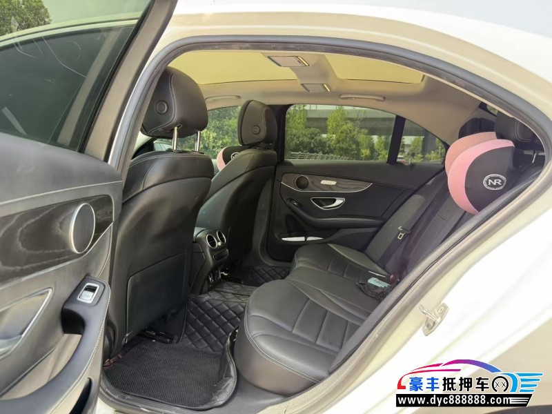 21年奔驰C轿车抵押车出售