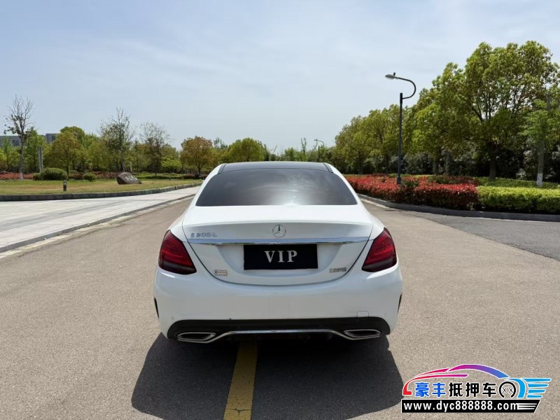 21年奔驰C轿车抵押车出售