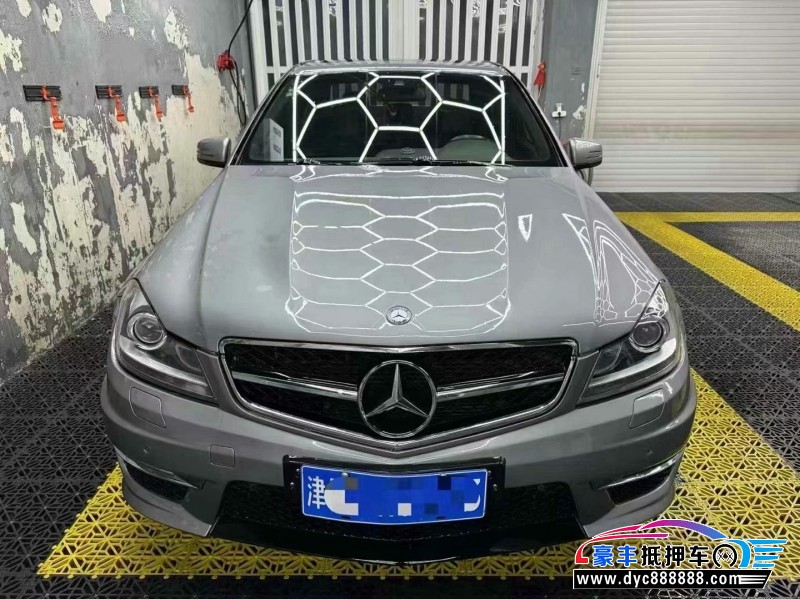 14年奔驰C轿车抵押车出售