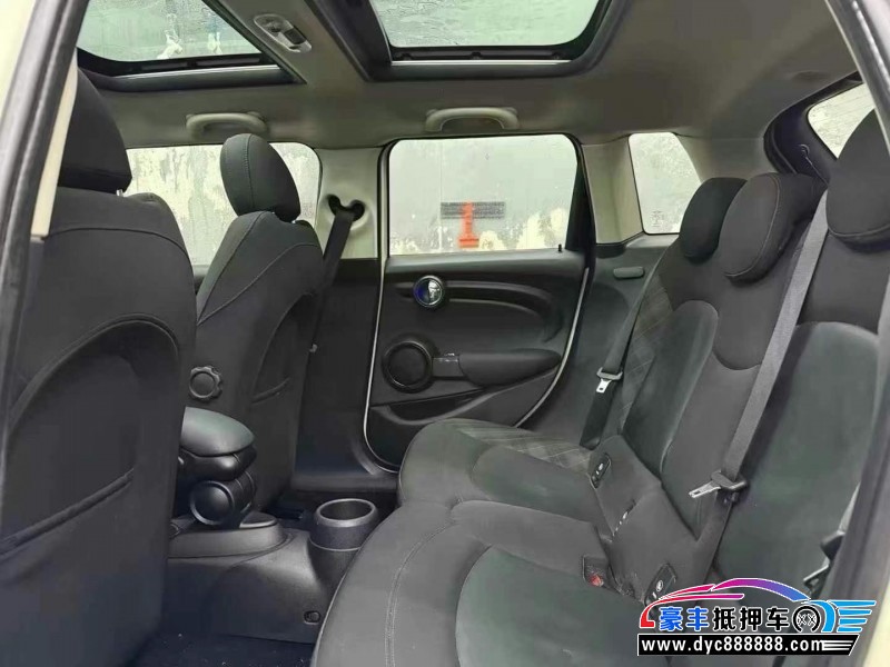 16年宝马MINI轿车抵押车出售