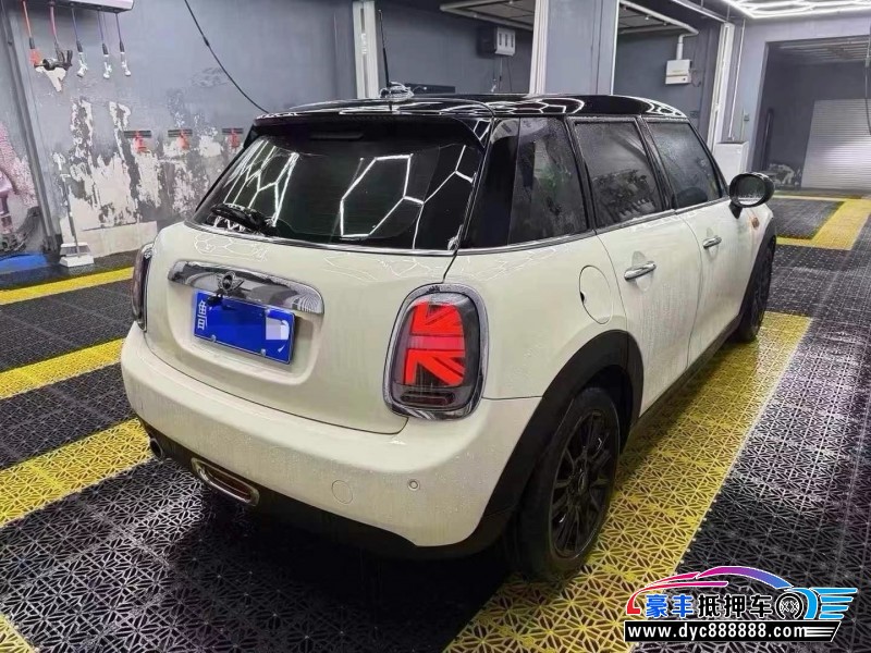 16年宝马MINI轿车抵押车出售