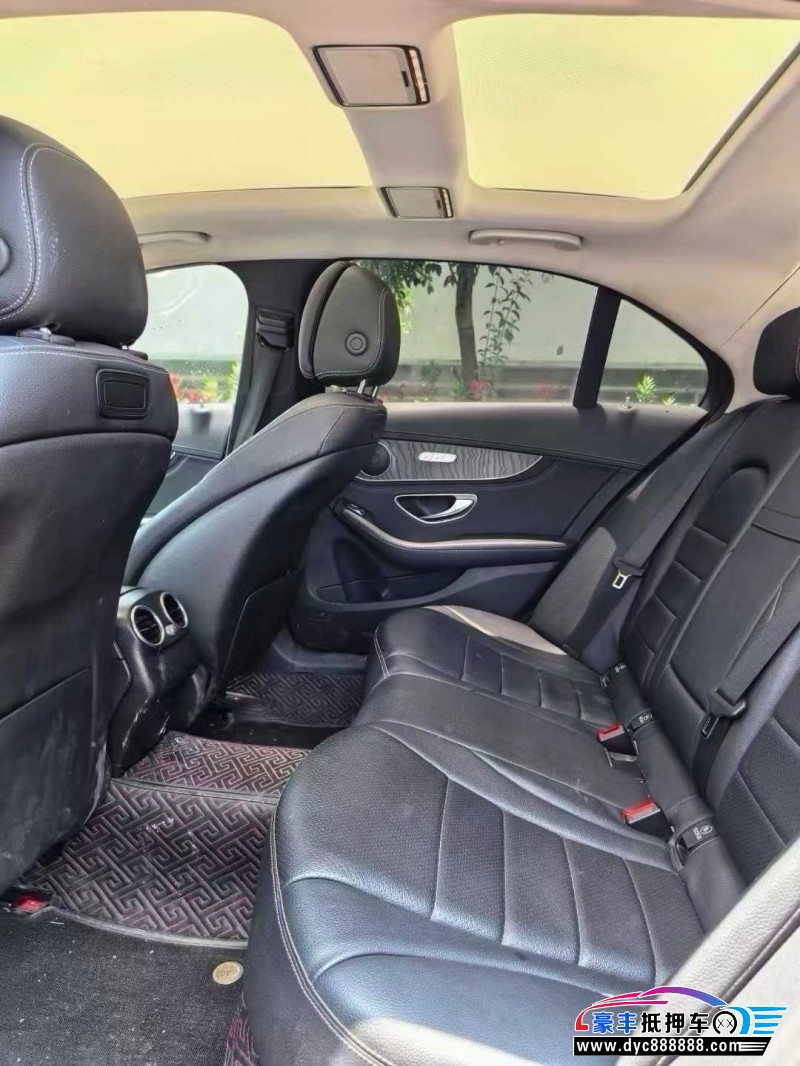 17年奔驰C轿车抵押车出售