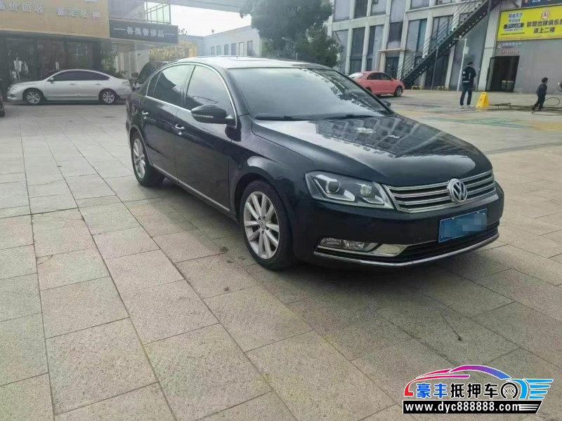 12年大众迈腾轿车抵押车出售