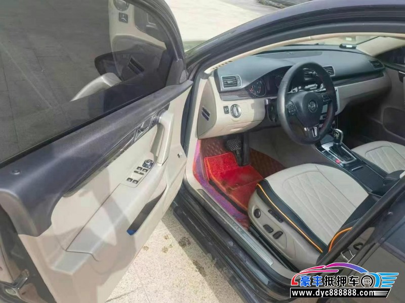 12年大众迈腾轿车抵押车出售