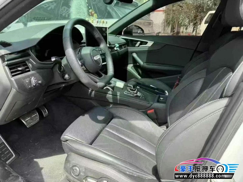 24年奥迪A4L轿车抵押车出售