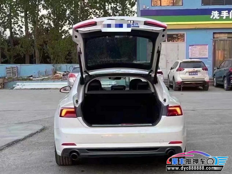 18年奥迪A5轿车抵押车出售