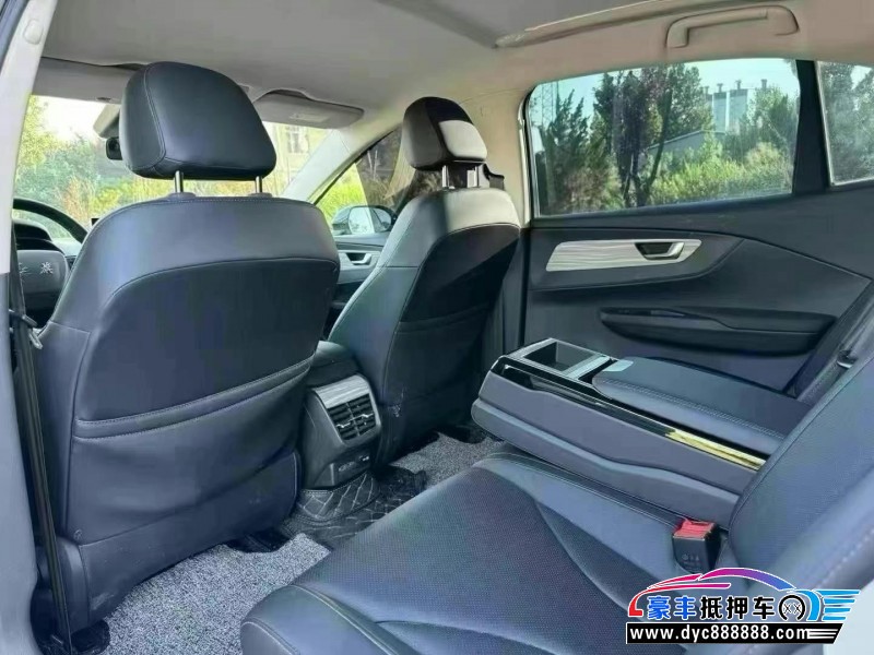 24年红旗EQM5轿车抵押车出售