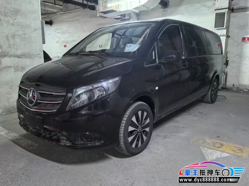 23年奔驰威霆轿车抵押车出售