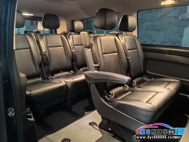 23年奔驰威霆轿车抵押车出售