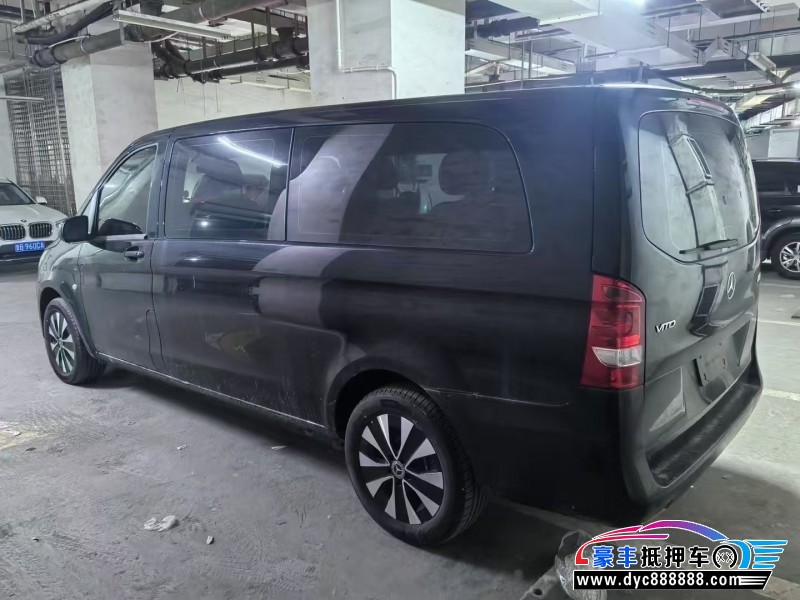 23年奔驰威霆轿车抵押车出售