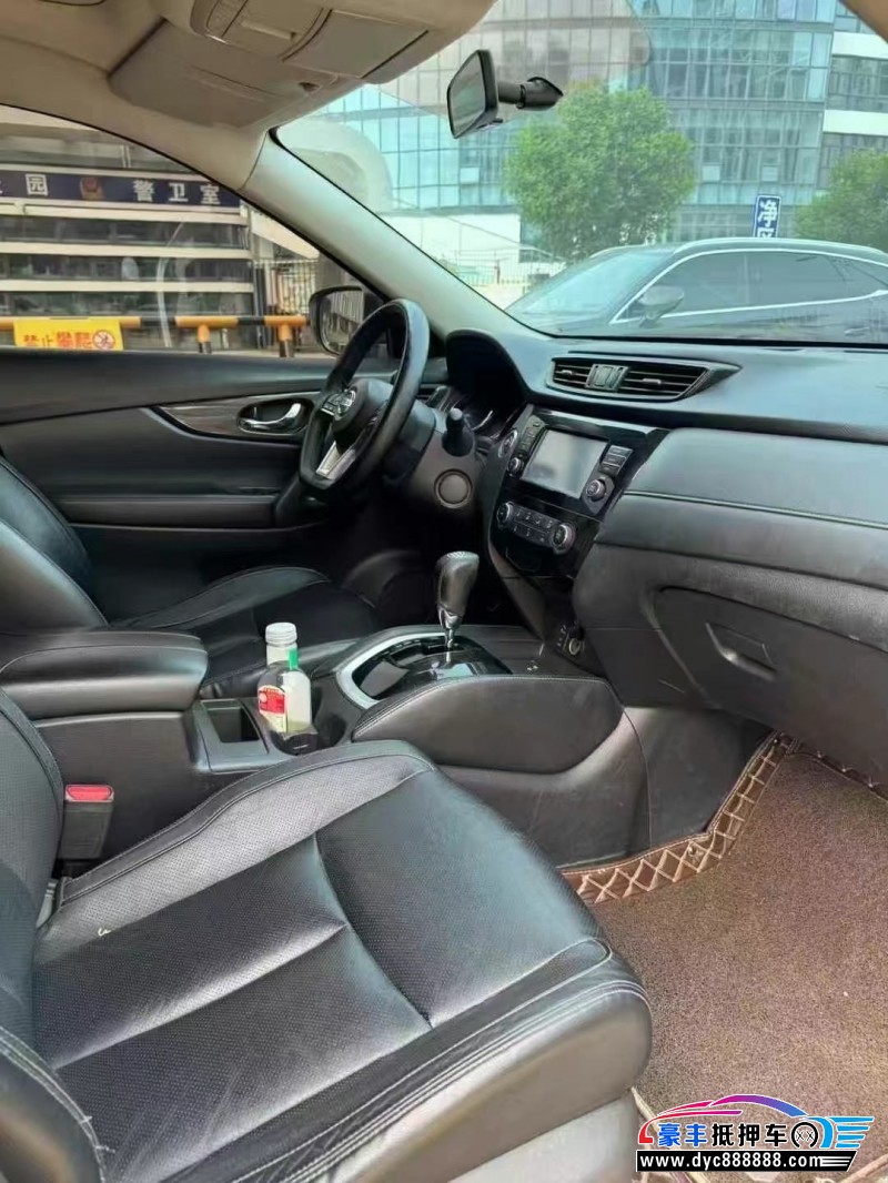 18年日产奇骏SUV抵押车出售