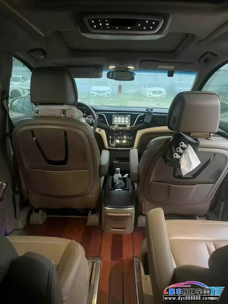 18年别克GL8MPV抵押车出售