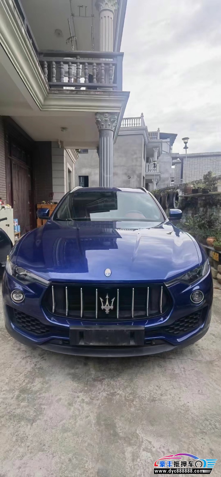 17年玛莎拉蒂莱万特轿车抵押车出售