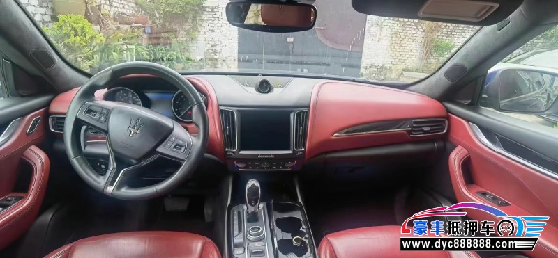 17年玛莎拉蒂莱万特轿车抵押车出售