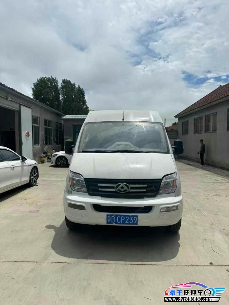 22年上汽大通V80轿车抵押车出售