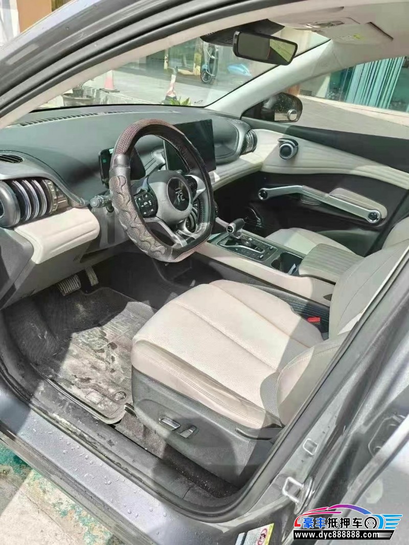 24年比亚迪元轿车抵押车出售