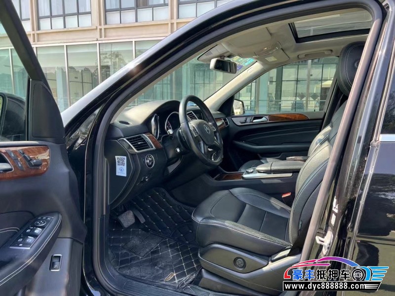 14年奔驰ML轿车抵押车出售