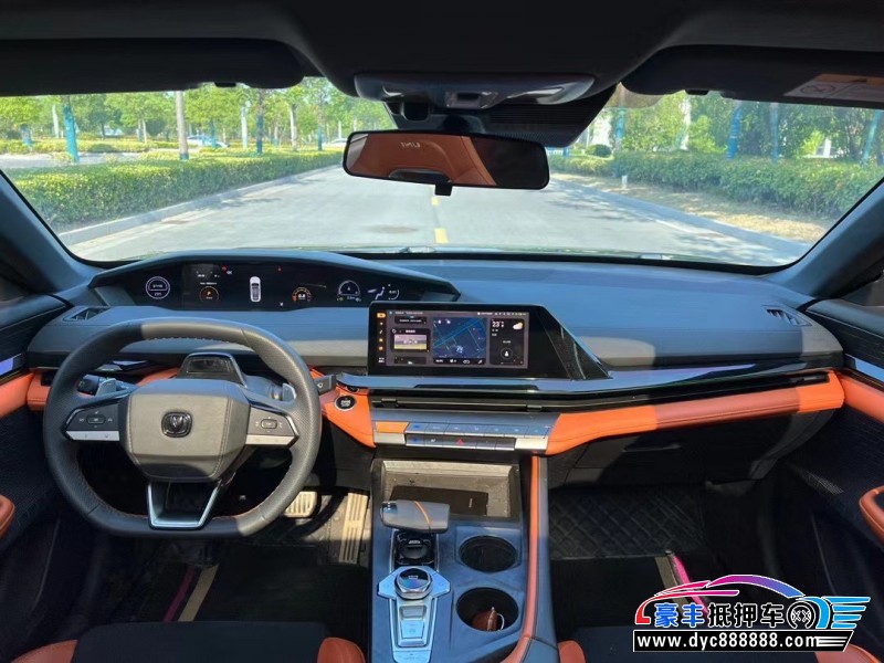 23年长安长安UNI轿车抵押车出售