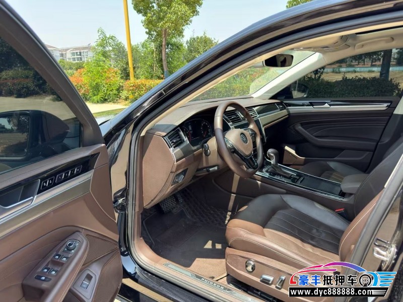 22年大众辉昂轿车抵押车出售