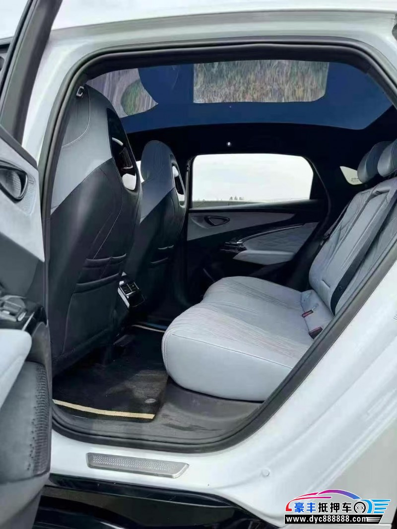 23年比亚迪海豹轿车抵押车出售