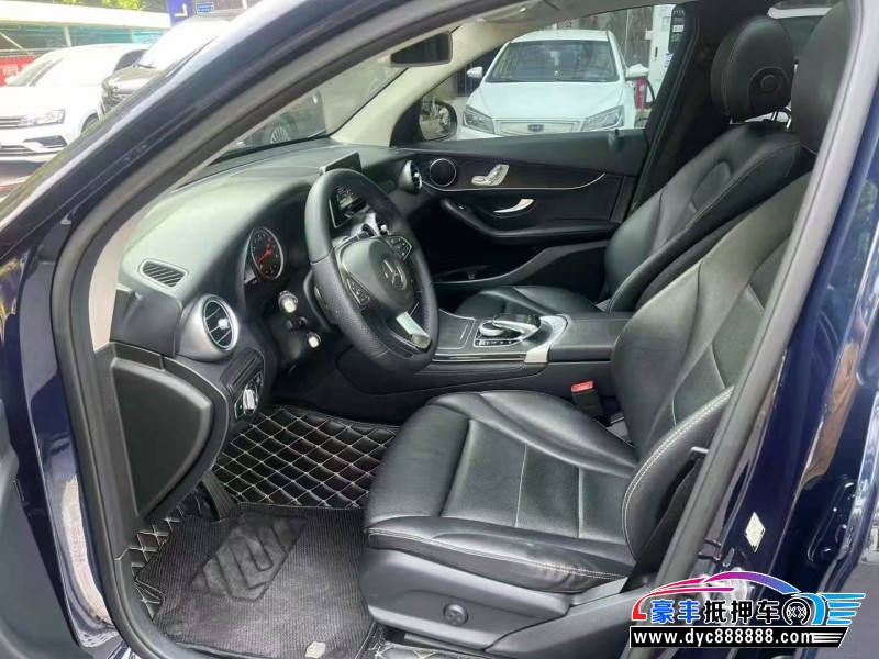 19年奔驰GLC轿车抵押车出售