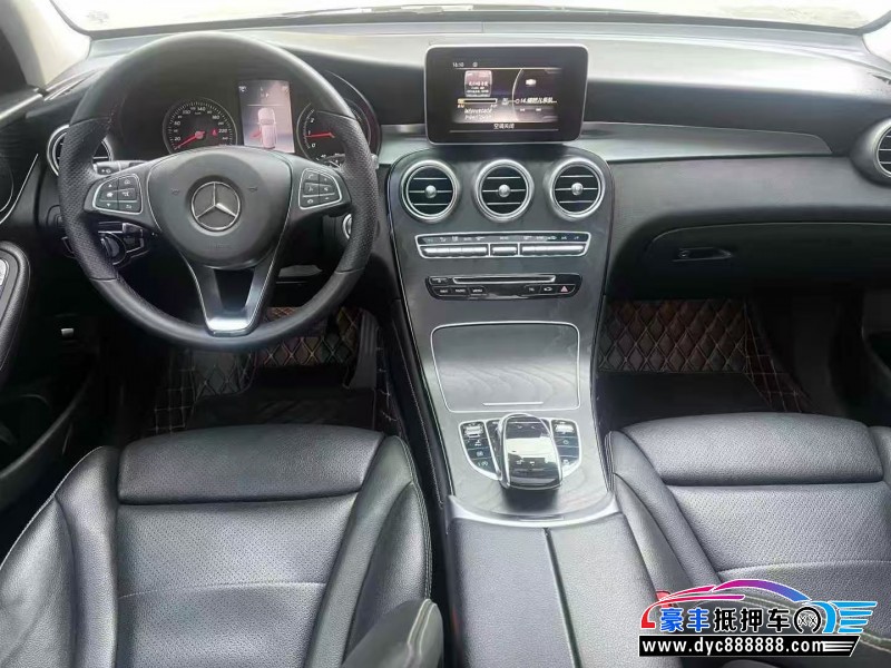 19年奔驰GLC轿车抵押车出售