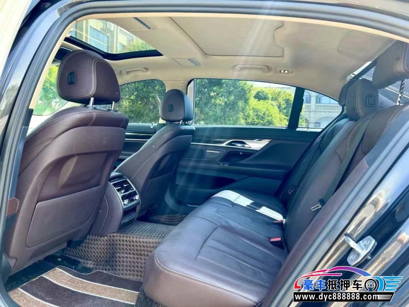 17年宝马7系轿车抵押车出售