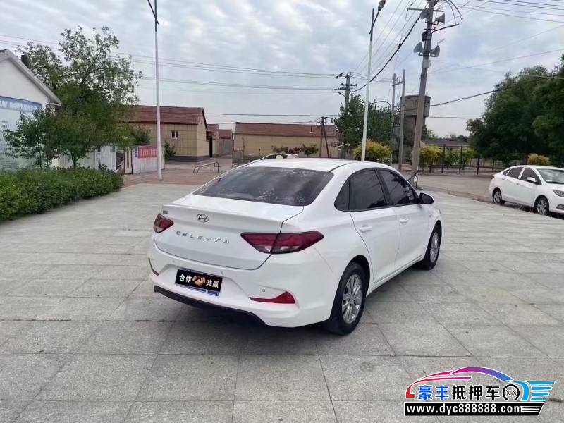 20年现代悦动轿车抵押车出售