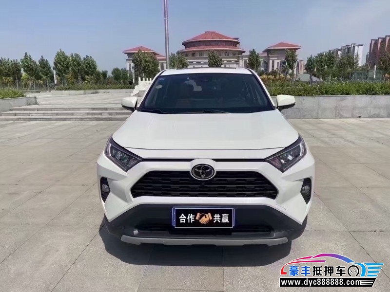 20年丰田RAV4轿车抵押车出售