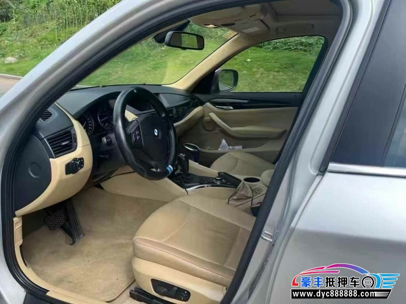 12年宝马X1轿车抵押车出售