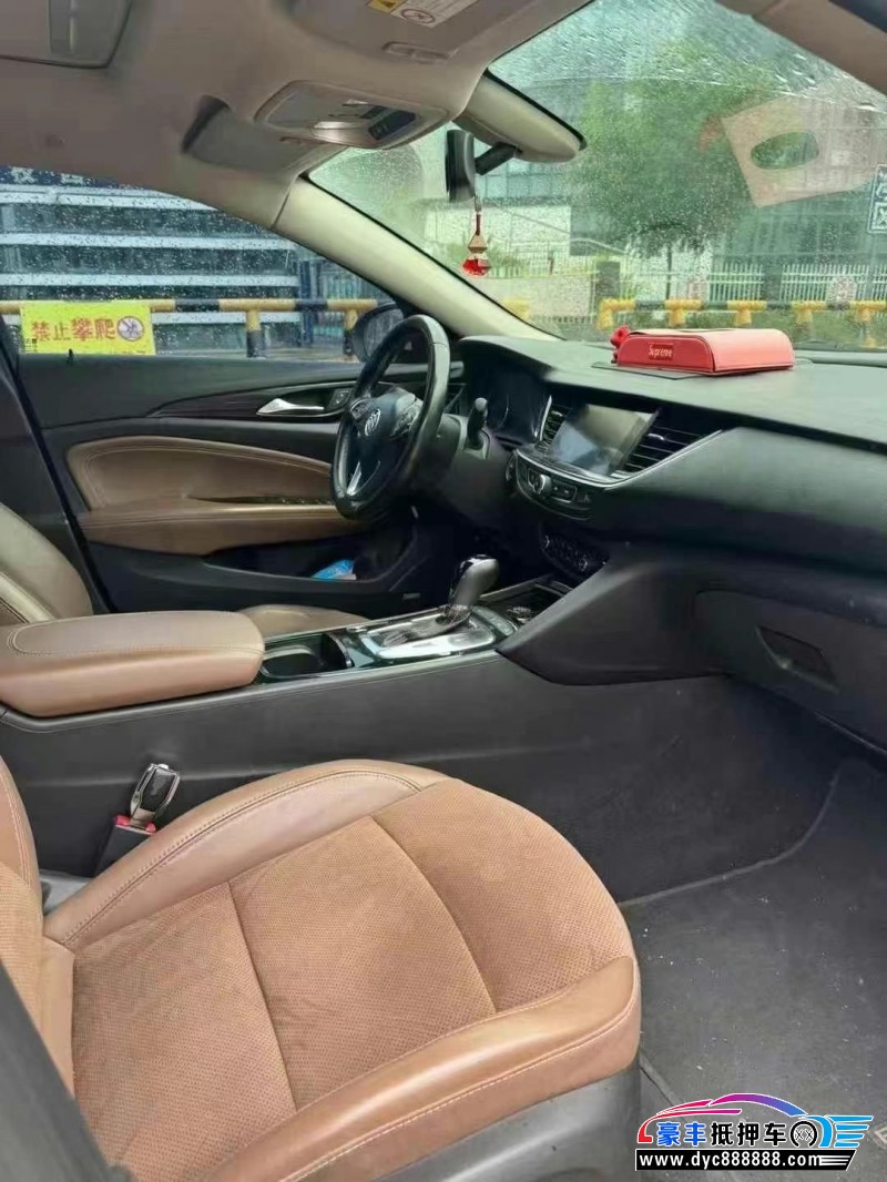 18年别克君威轿车抵押车出售