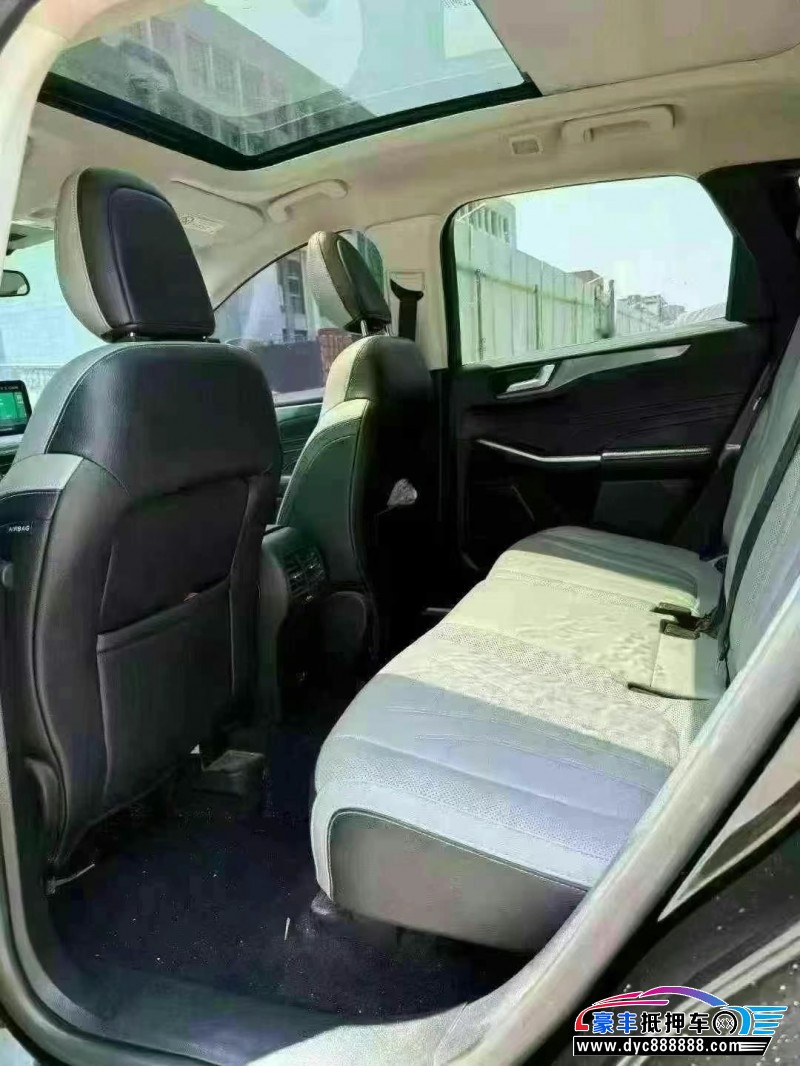 21年福特锐际轿车抵押车出售