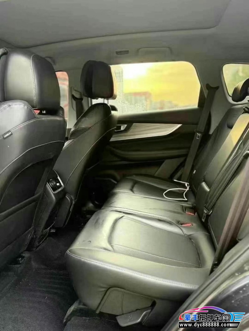 23年奇瑞瑞虎8轿车抵押车出售