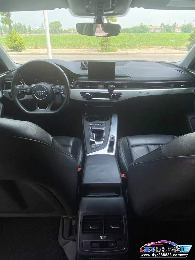 18年奥迪A4L轿车抵押车出售