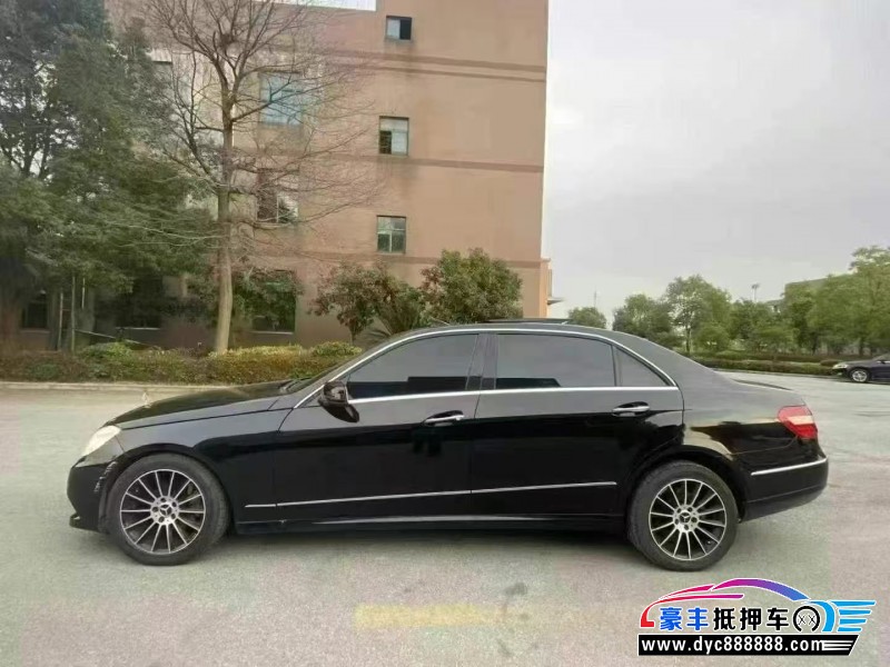 10年奔驰E轿车抵押车出售