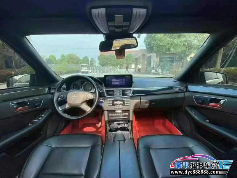 10年奔驰E轿车抵押车出售