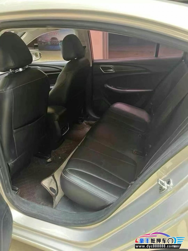 19年荣威i5轿车抵押车出售