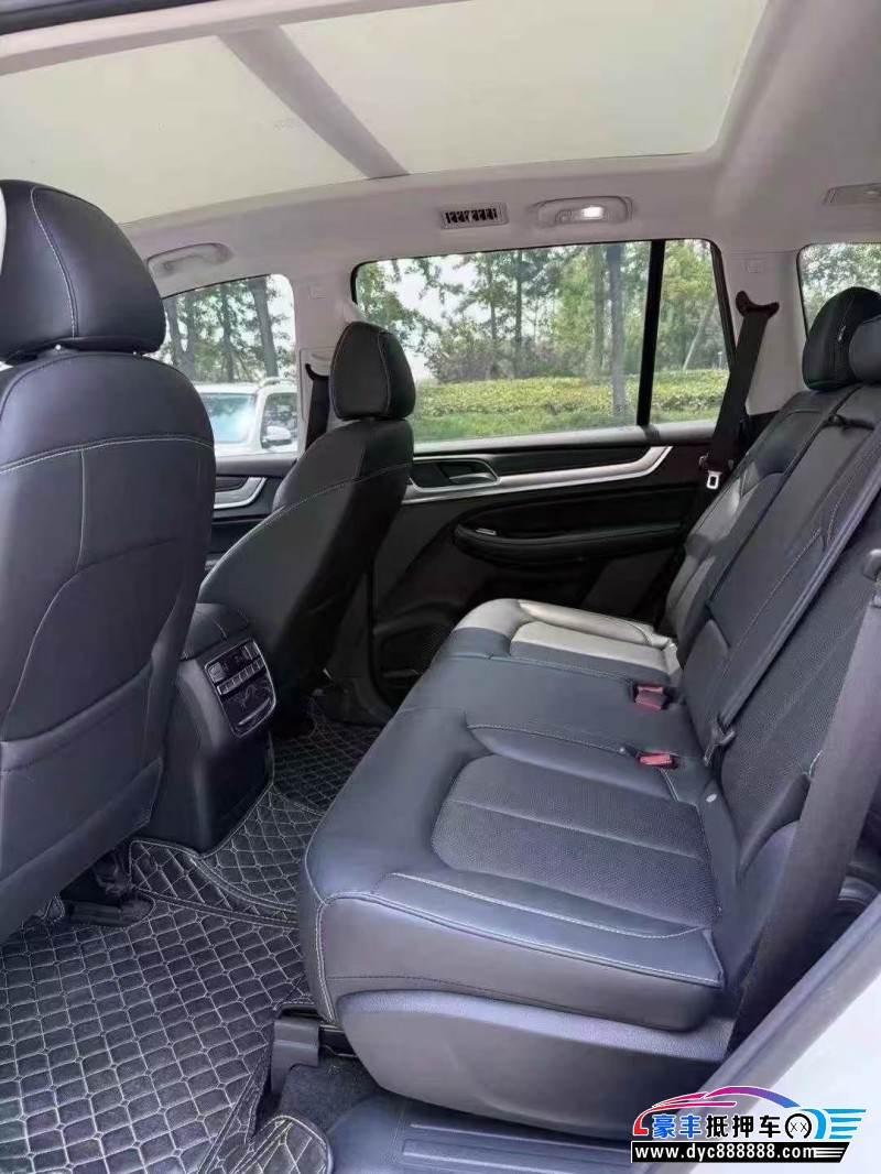 23年荣威RX8轿车抵押车出售