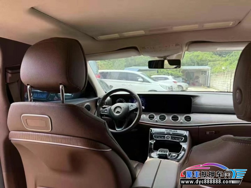 17年奔驰E轿车抵押车出售