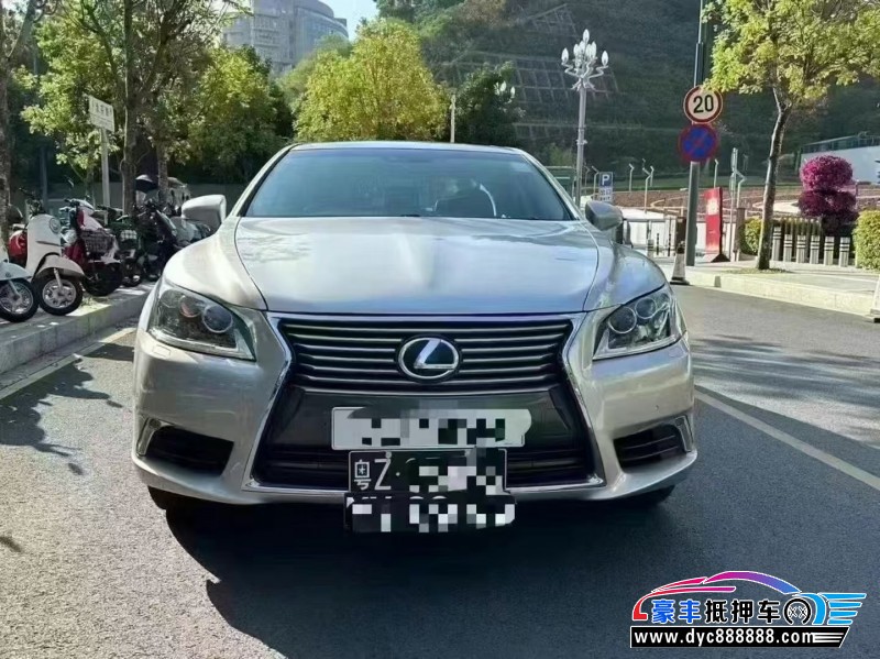 16年雷克萨斯LS轿车抵押车出售
