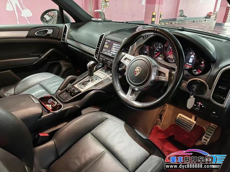 15年保时捷卡宴轿车抵押车出售